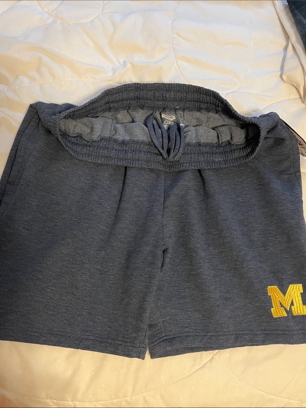 NWT Michigan University fleece shorts XL - Picture 2 of 2
